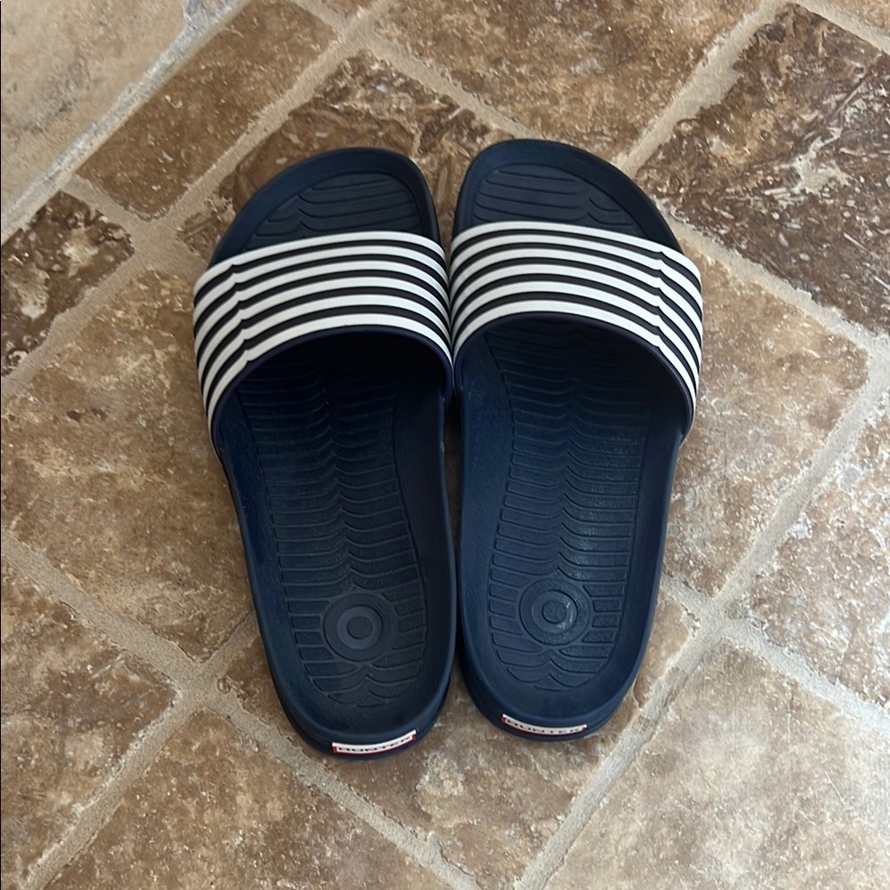 Brand New Hunter Navy Slide Sandals with White Accents